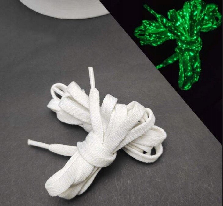 SZNUROWADŁA fluorescencyjne świecą w ciemności (3)