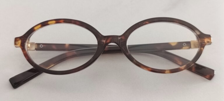Stylowe okulary zerówki w brązowych oprawkach tortoiseshell okrągłe, unisex (3)