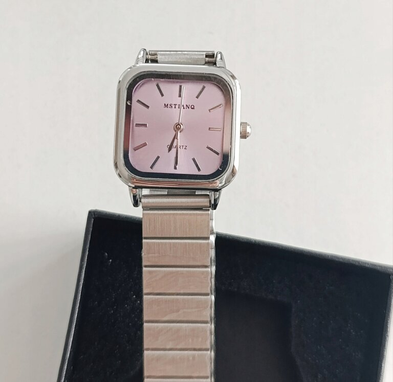 Elegancki zegarek damski stalowa bransoleta srebrny minimalistyczny styl (6)
