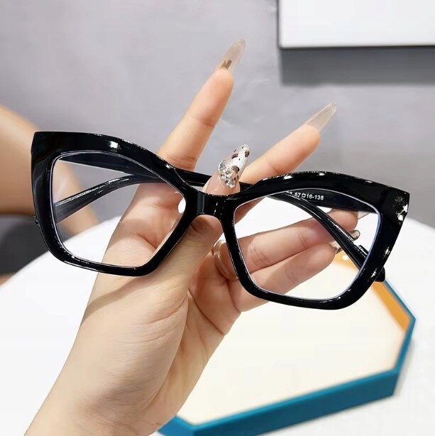 Eleganckie Okulary Zerówki Antiblue Czarne designerskie typu „Cat Eye” (3)
