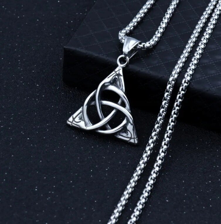 Męski Naszyjnik Irlandzki Węzeł Amulet Trinity (3)
