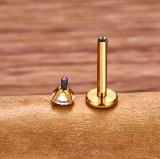 Tytanowy Kolczyk Labret PIERCING ZŁOTY z cyrkonią HELIX Lobe 1,2/6-10/2-4 mm (3)