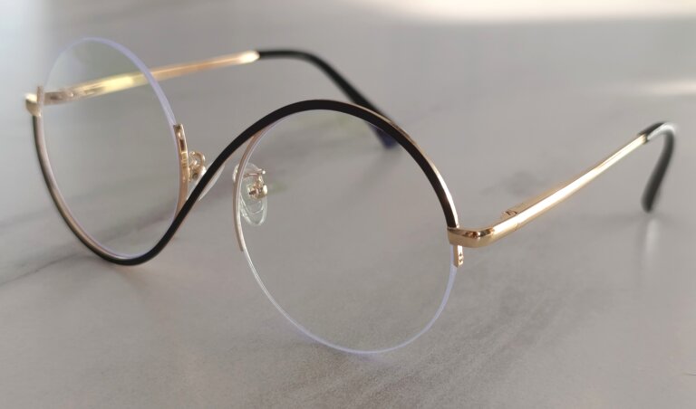 Czarno-złote okulary zerówki damskie „infinity” – lekkie, unikatowe oprawki (4)