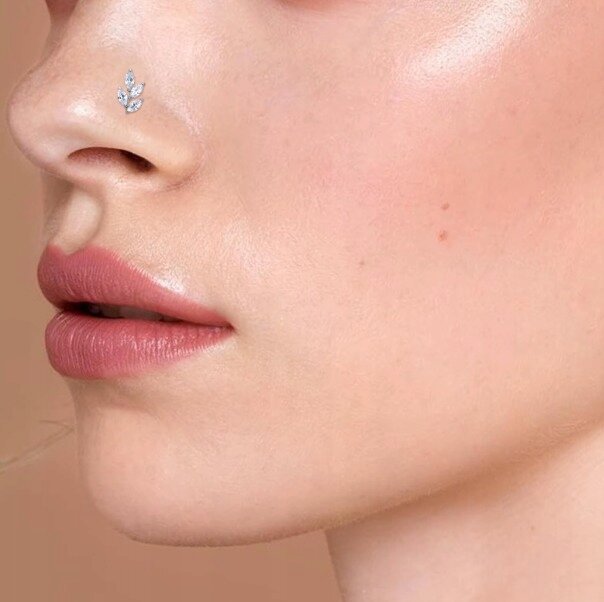 Tytanowy Kolczyk Labret PIERCING Cyrkonie LIŚĆ LISTEK HELIX Lobe (4)